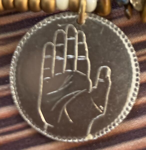 File:Bountiful Hand Coin front Sir Richard 2022.jpg