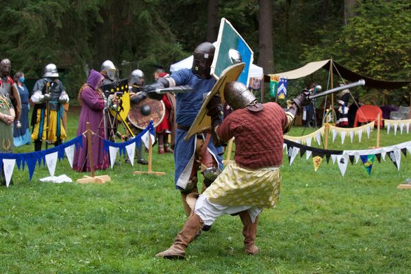 September Crown 2021