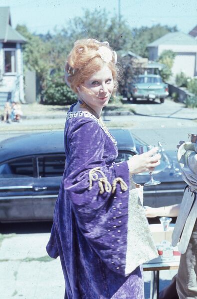 File:House of York Revel 02.jpg