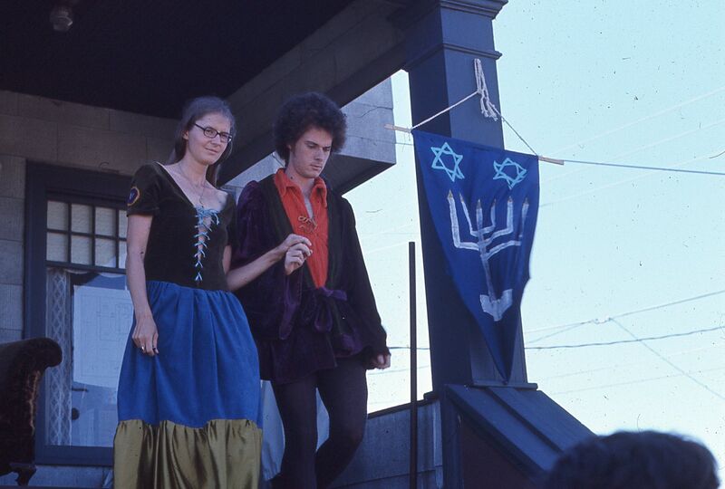 File:House of York Revel 03.jpg