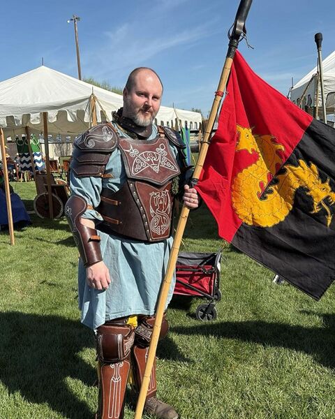 File:Galan and banner.jpg