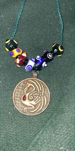 File:Carn house Pelican medallion 1.jpg